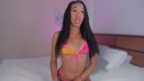 Kary Moon online show from November 16, 8:20 pm