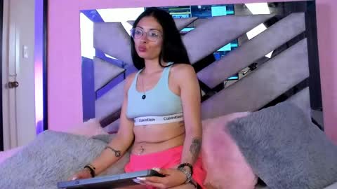 Kat Santana online show from May 4, 2:10 pm