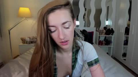 kate_redgar online show from February 28, 4:53 pm