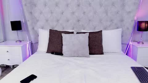 kateanderss online show from October 16, 11:18 pm