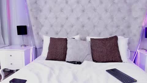 kateanderss online show from October 15, 10:34 pm