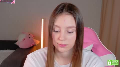 katenickson online show from April 19, 5:29 am