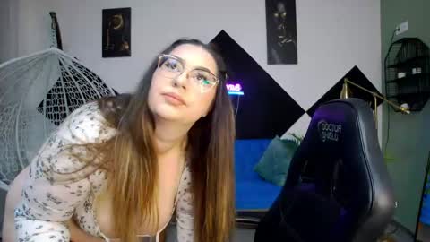 Kate online show from May 7, 7:06 pm