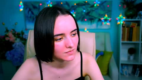 katewillows online show from April 9, 6:19 am