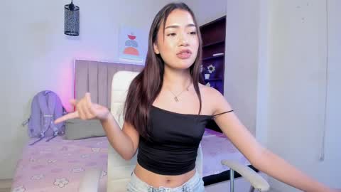 kathe_littlee online show from April 7, 3:25 pm