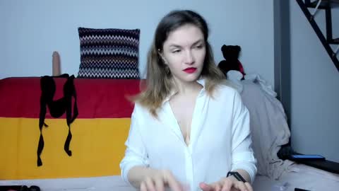 Katherine online show from March 7, 3:39 pm