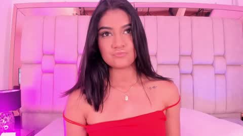 katherineruiz_ online show from May 11, 4:04 pm