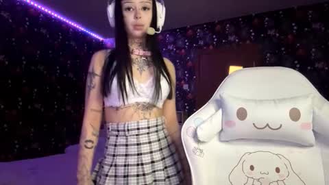 Luna online show from February 17, 3:33 pm