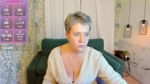 Kathy online show from December 8, 1:36 pm