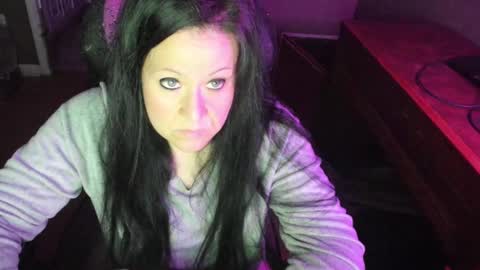 Katie online show from December 15, 4:18 am