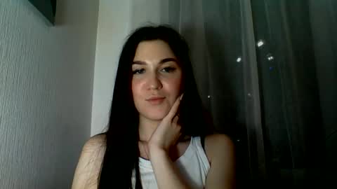 katie_foxi online show from June 13, 8:28 pm