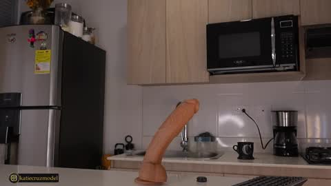 Katie online show from October 4, 11:49 am