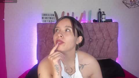 Katie online show from March 29, 1:15 am