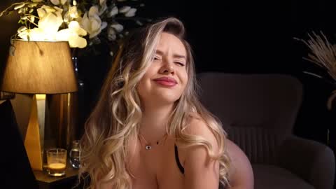 KatJolie online show from January 17, 9:28 pm