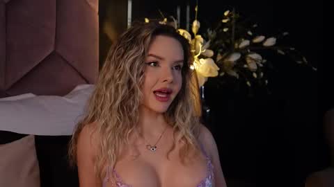 KatJolie online show from March 3, 8:39 pm