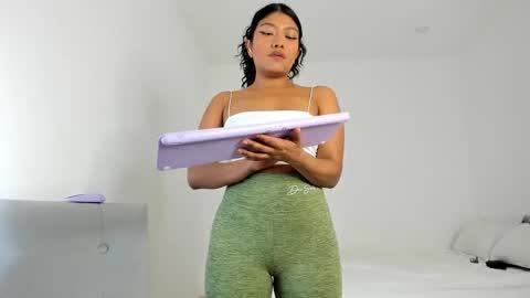 Follow me on instagram and twitter as correaktnees online show from September 16, 8:33 am