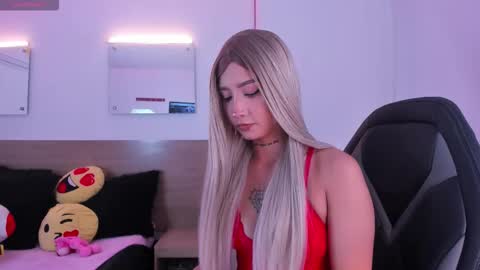 katta_martini_ online show from November 6, 11:49 am