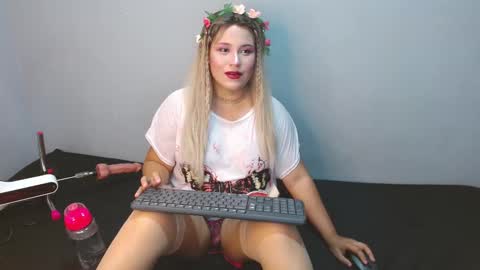 Katty Loveless online show from October 12, 5:54 am