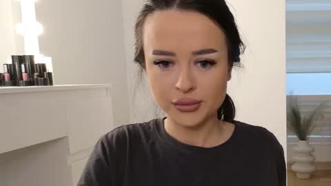 Katty Perry online show from February 15, 2:49 pm