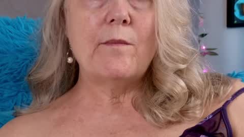 katy_nicole online show from April 18, 7:58 pm