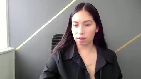 KATY online show from December 6, 11:44 am