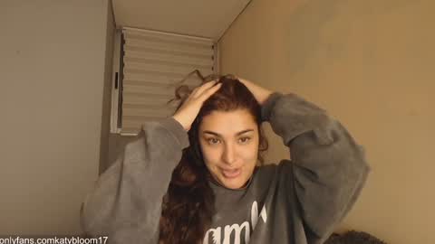    online show from November 24, 2:02 am