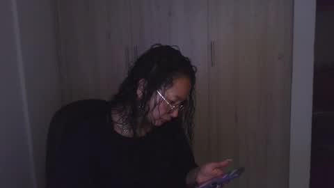  Khawit  online show from February 23, 5:12 pm