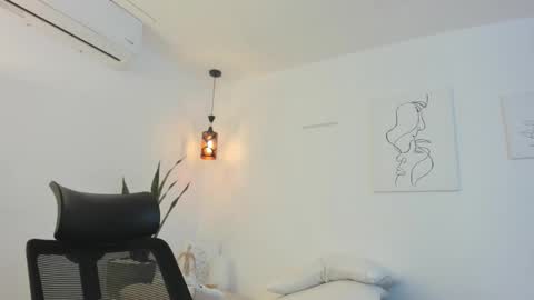      K A Y L A      online show from November 29, 1:37 pm