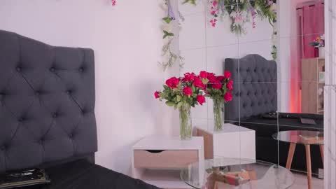 kaylee_lee online show from March 16, 5:44 am