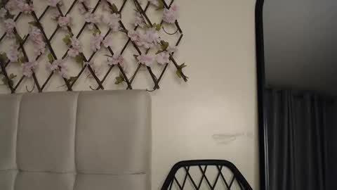 Kaylee online show from February 8, 3:49 pm