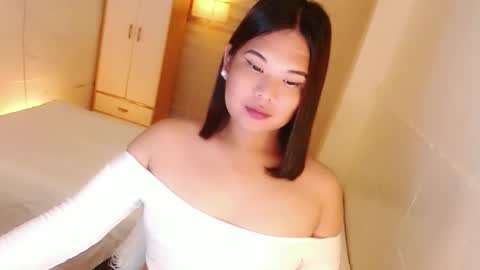 Y O U R        F U T U R E       K A Y L E E  online show from September 10, 12:10 am