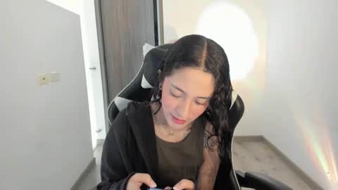 kaylie online show from February 5, 5:05 pm