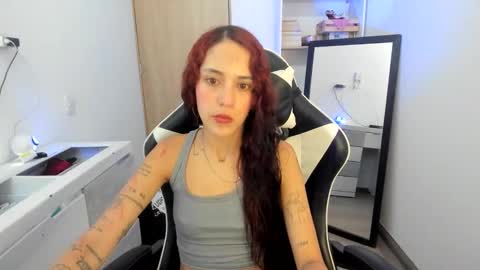 kaylie online show from April 14, 6:19 pm