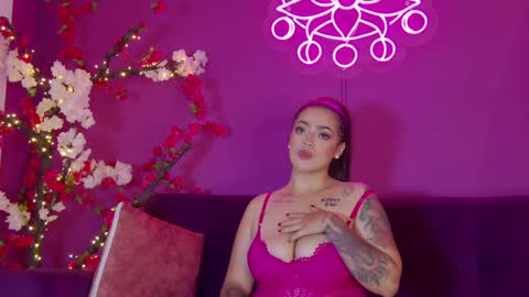 Kay online show from January 25, 9:57 pm