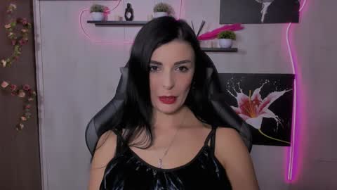 kayworl online show from February 7, 1:11 pm