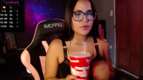 Kimk online show from December 19, 7:06 pm