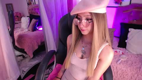    online show from April 8, 3:52 am