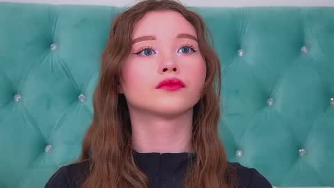 Keira online show from June 4, 7:07 pm