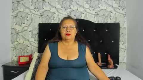   online show from December 1, 11:47 am