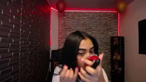  K E I Z Y  online show from March 18, 12:43 pm