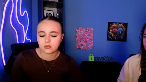 kelly_may1 online show from November 5, 12:32 pm