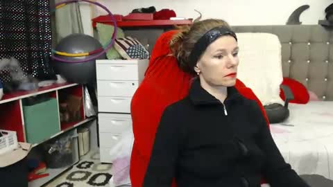 kelly online show from February 23, 4:11 am