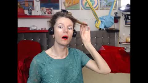 kelly online show from October 4, 2:06 am