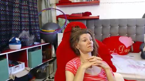 kelly online show from February 21, 7:44 am