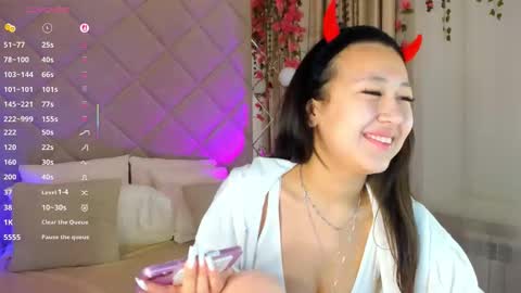 kellyy_bern online show from December 2, 12:45 am