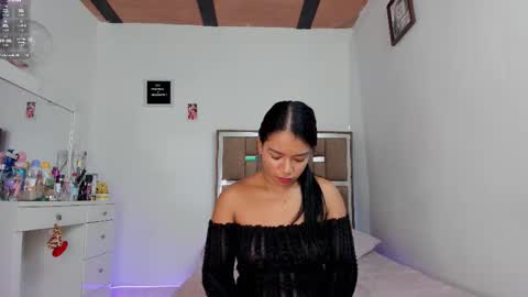 Kendall ewers online show from October 1, 12:37 am