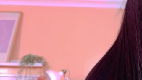   online show from April 7, 9:11 am