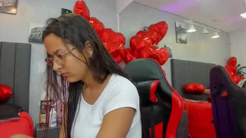 Kendra London online show from February 18, 11:42 am