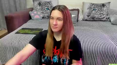 Kendra online show from April 6, 11:28 pm