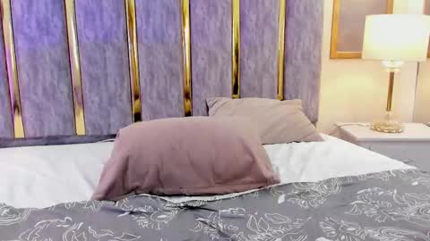 keniavelvet  online show from February 4, 3:48 pm